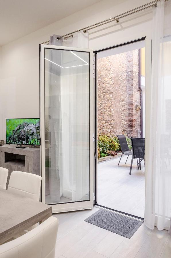Dimora Santo Stefano: Ampia, Con Giardino Privato Lägenhet Bologna Exteriör bild